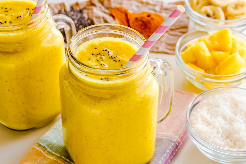 Mango Turmeric Detox Smoothie