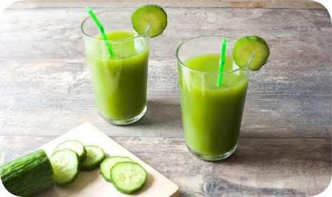Alkaline diet recipe for Dr. Green Detox Smoothie with spinach, herbs, and cucumber