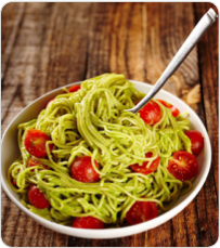 ZUCCHINI NOODLES WITH AVOCADO CREAM SAUCE