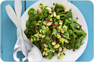Alkaline Diet Recipe: Spinach and Pomegranate Salad with Tarragon Lemon Dressing